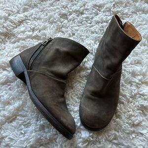 P. Monjo Leather‎ Booties